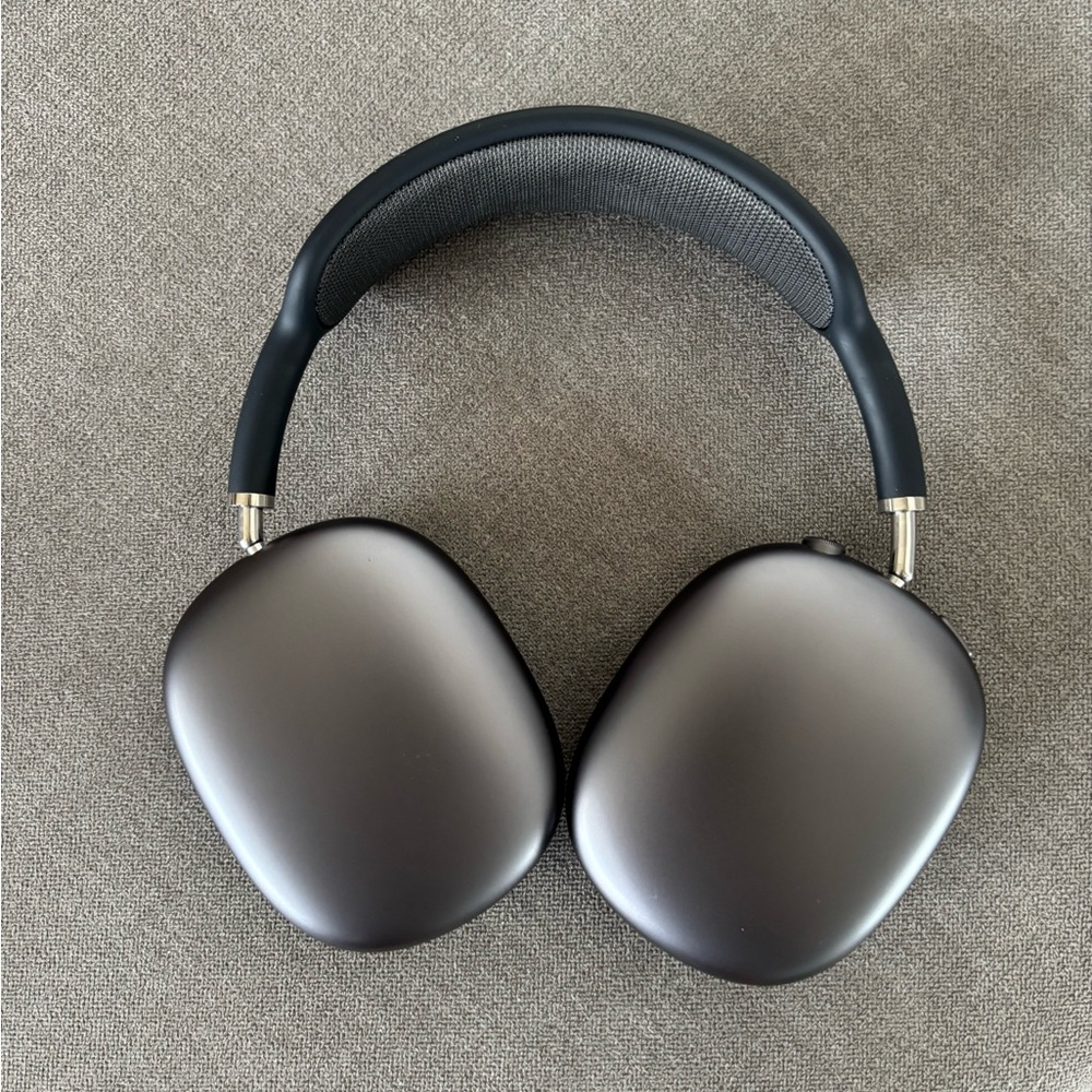 Apple AirPod Max Black Wireless Headphones